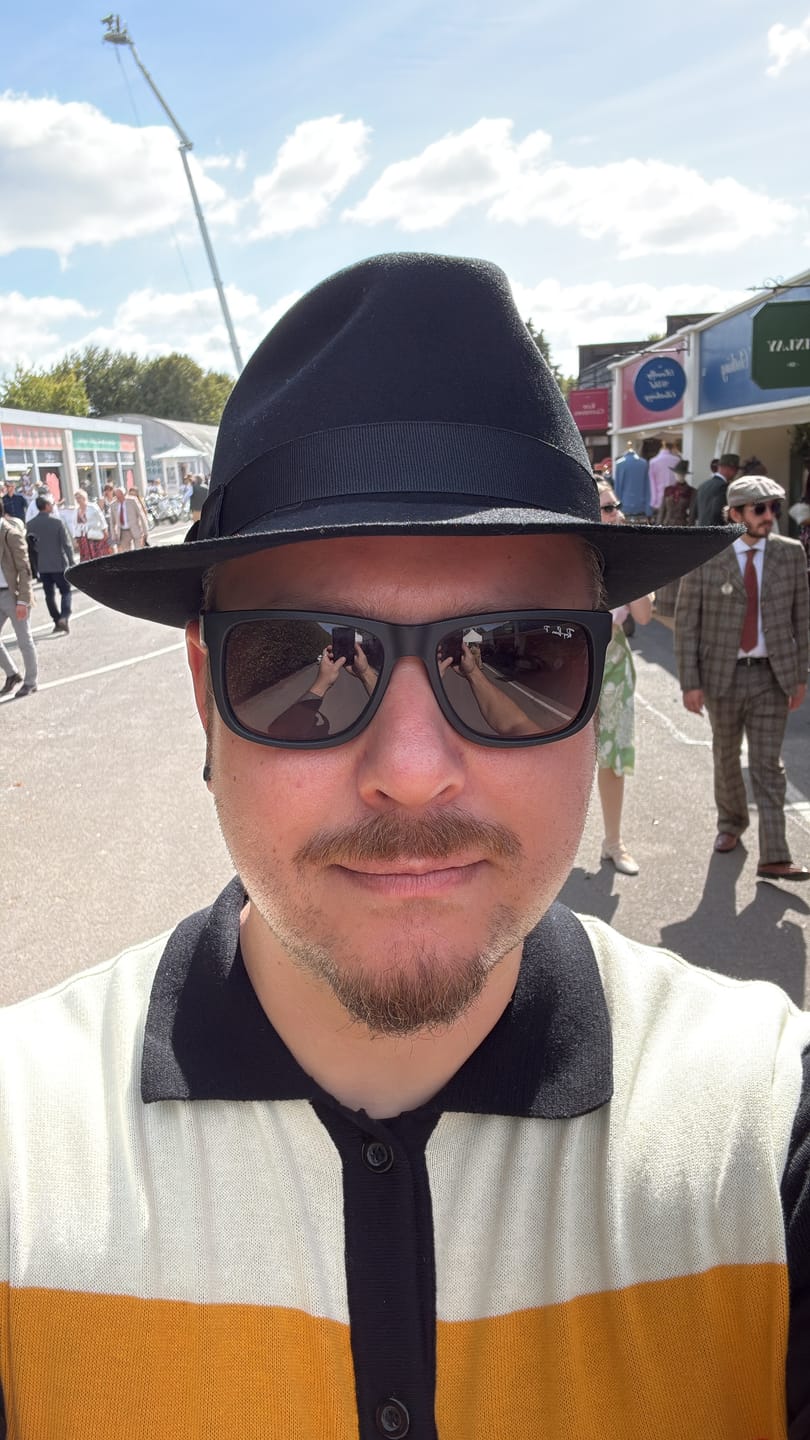 Customer photo review of Ripley Trilby
