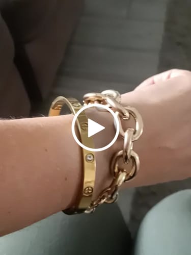 Recensione con video di un cliente su Bracciale Rigido con Zirconi – Oro Giallo, Oro Rosa o Oro Bianco