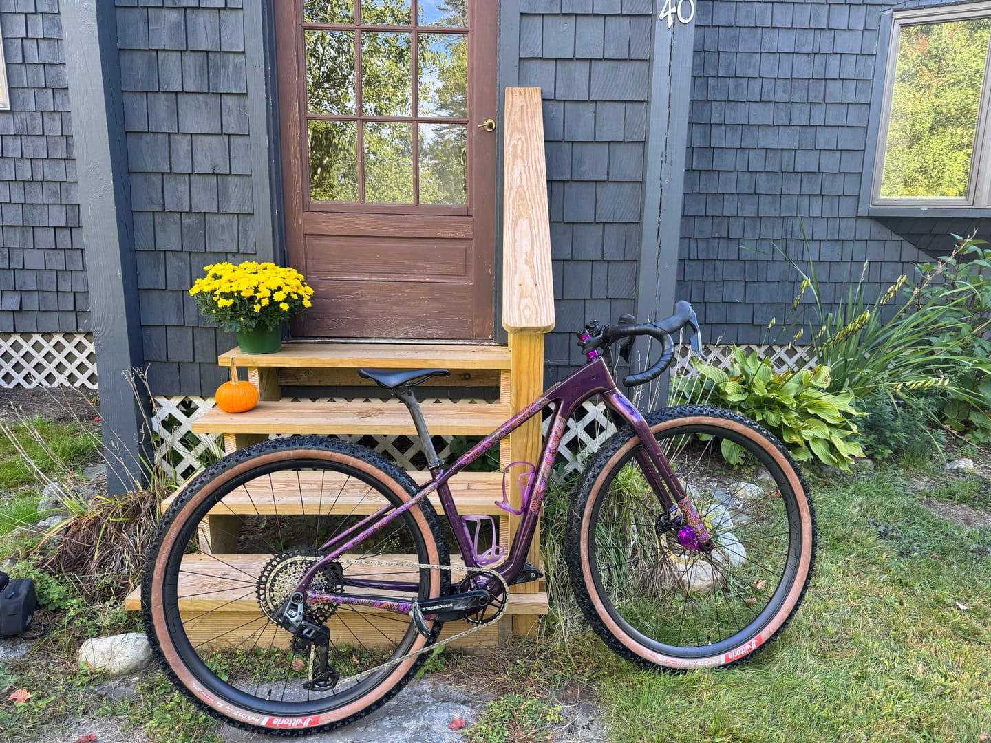 Customer photo review of Jungle Gems Frame Keeper