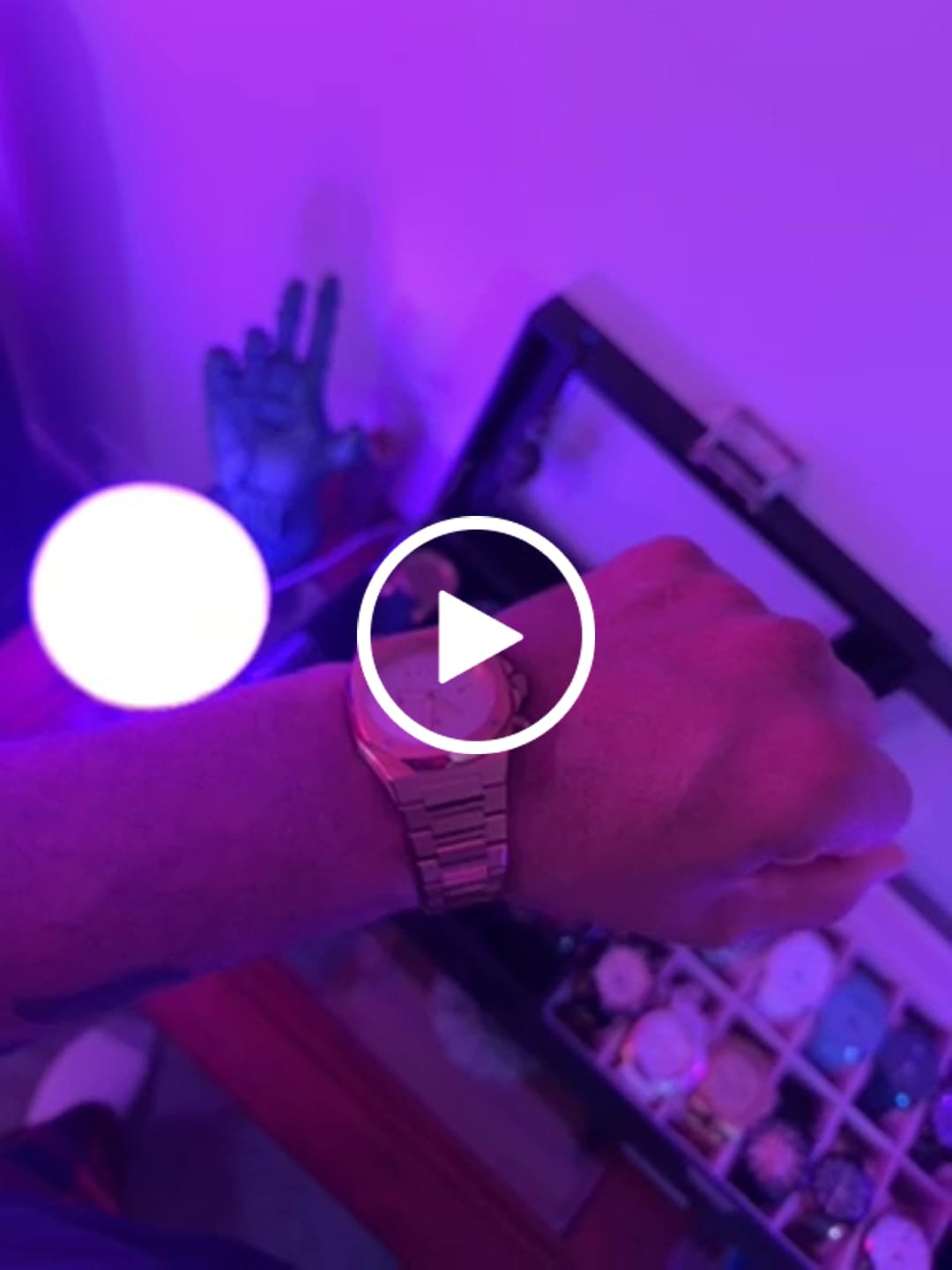Customer video review of 1023 Chronograph: Gold