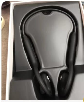 Customer photo review of Volexa Camera EarBuds