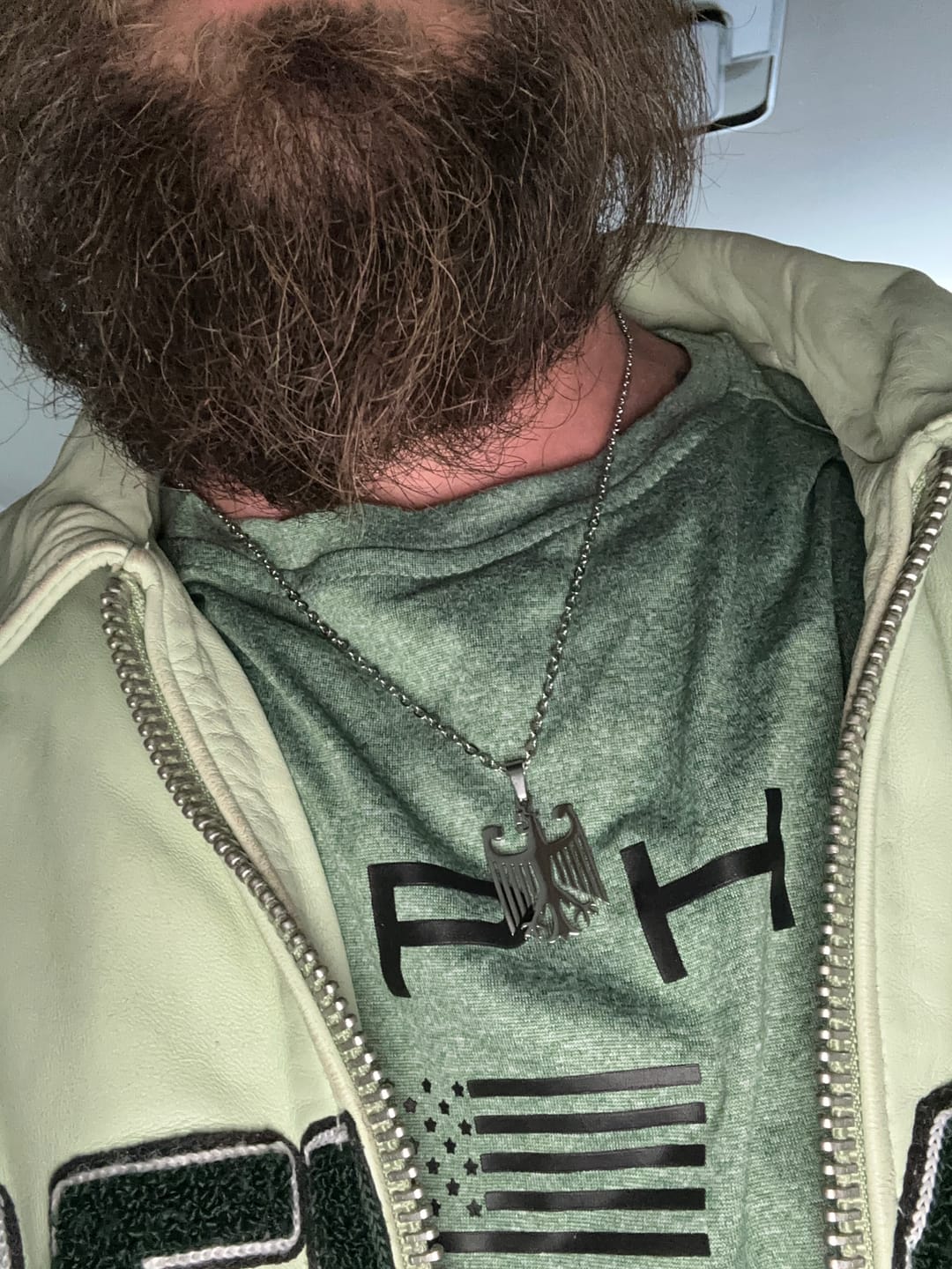 Customer photo review of Deutschland Adler Kette