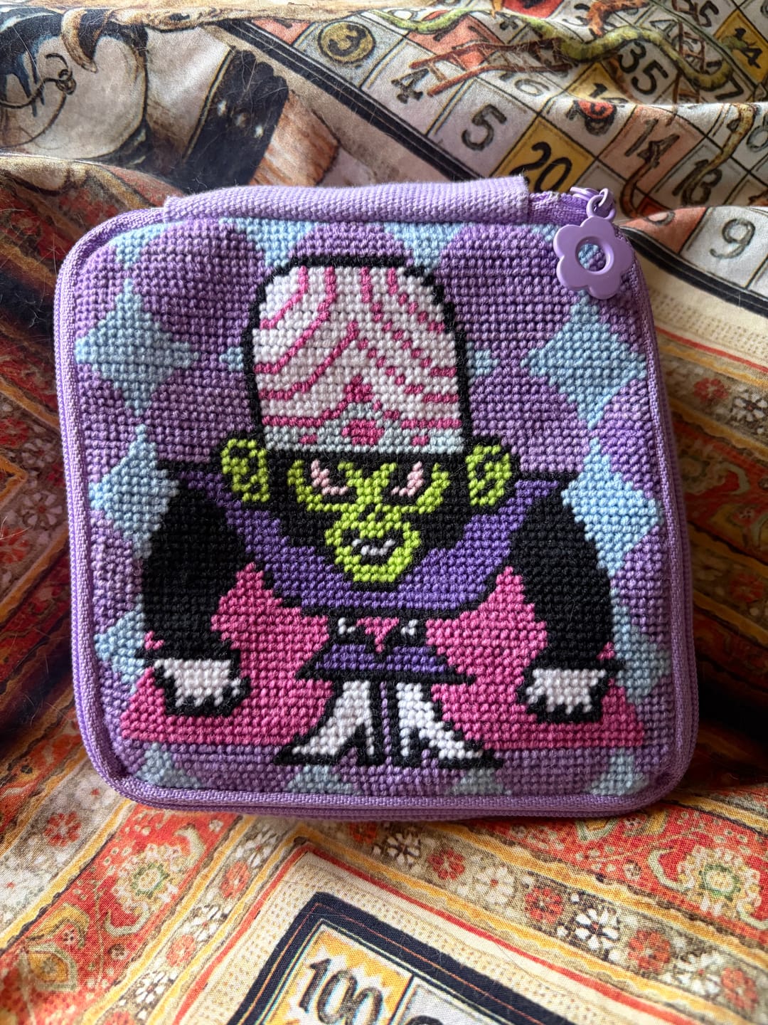 Customer photo review of MOJO JOJO™ - Needlepoint Pouch Kit