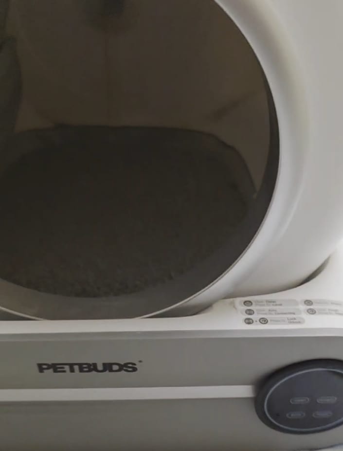 Customer photo review of Petbuds™ Pro 2026 Automatic Self-Cleaning Litter Box