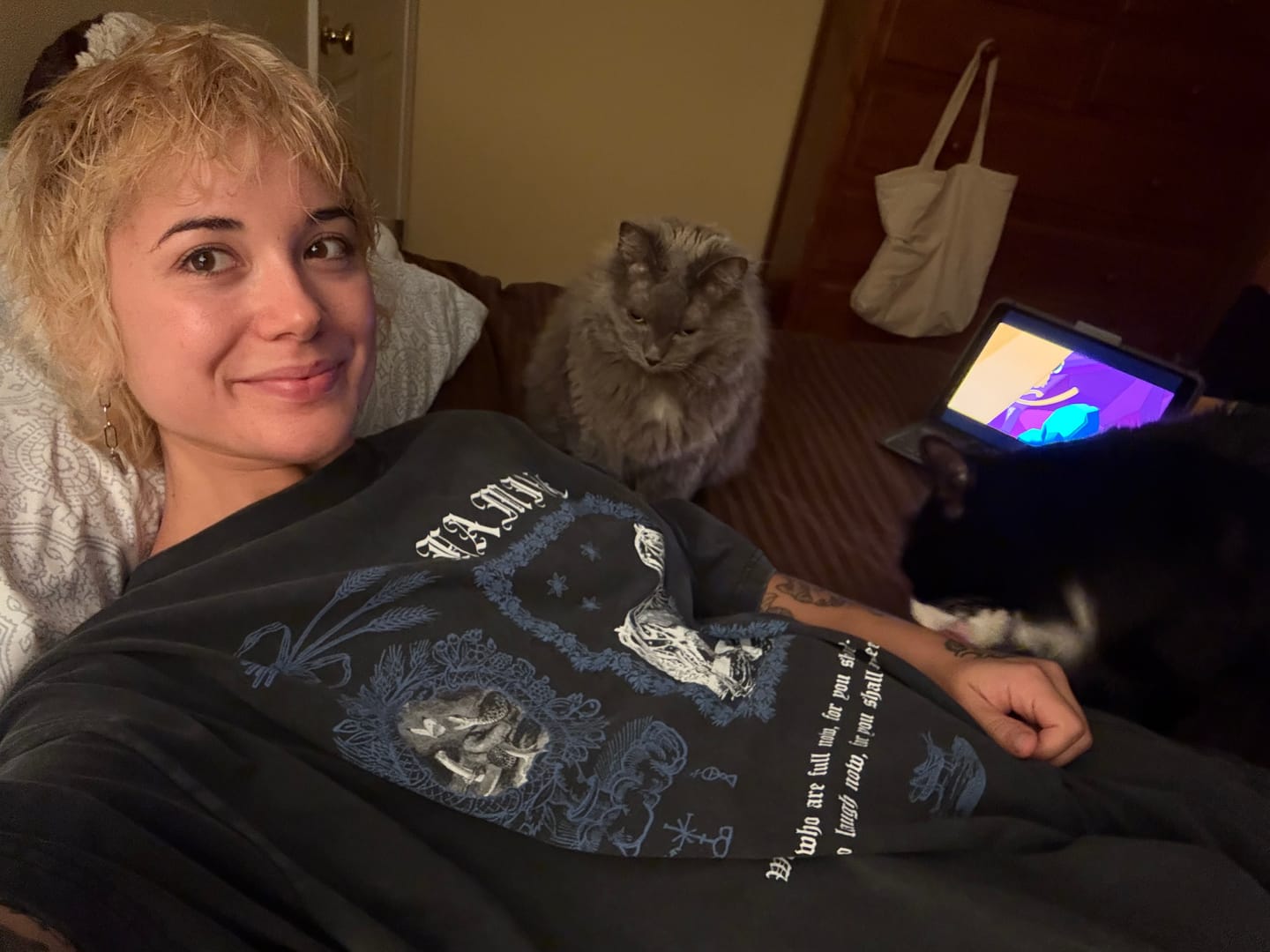 Customer photo review of Famine Oversized Tee - The Four Horsemen