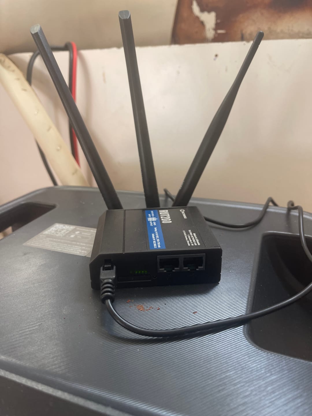 Customer photo review of Teltonika RUT200 Industrial LTE Cat 4 Router, 2 x Ethernet , WiFi and I/O