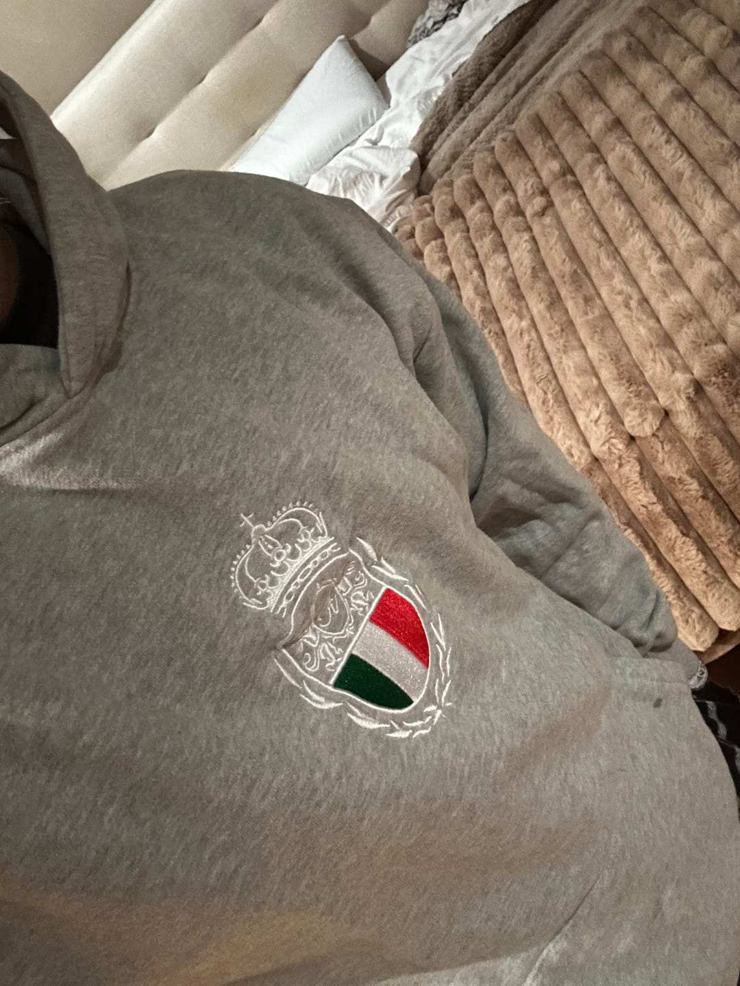 Customer photo review of ITALIA HOODIE - GREY