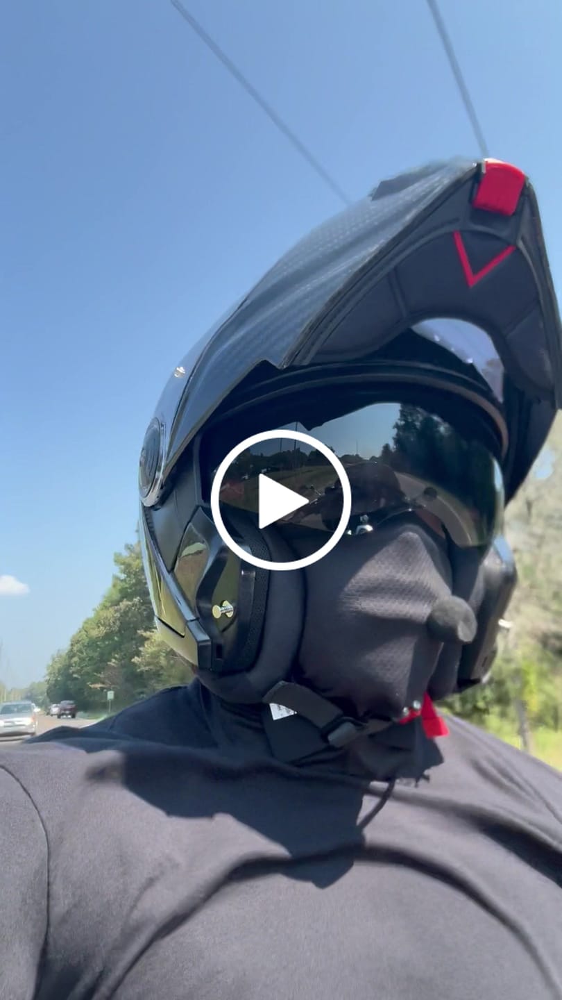 Customer video review of D.O.T. & ECE Daytona C6 PRO- Grey Carbon Fiber