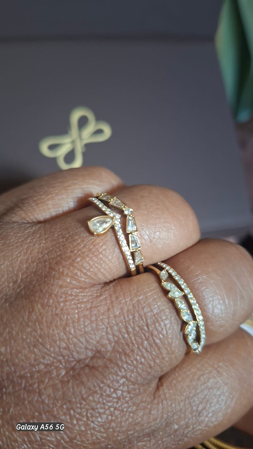 Customer photo review of 18K Gold Lilly Crystal Ring