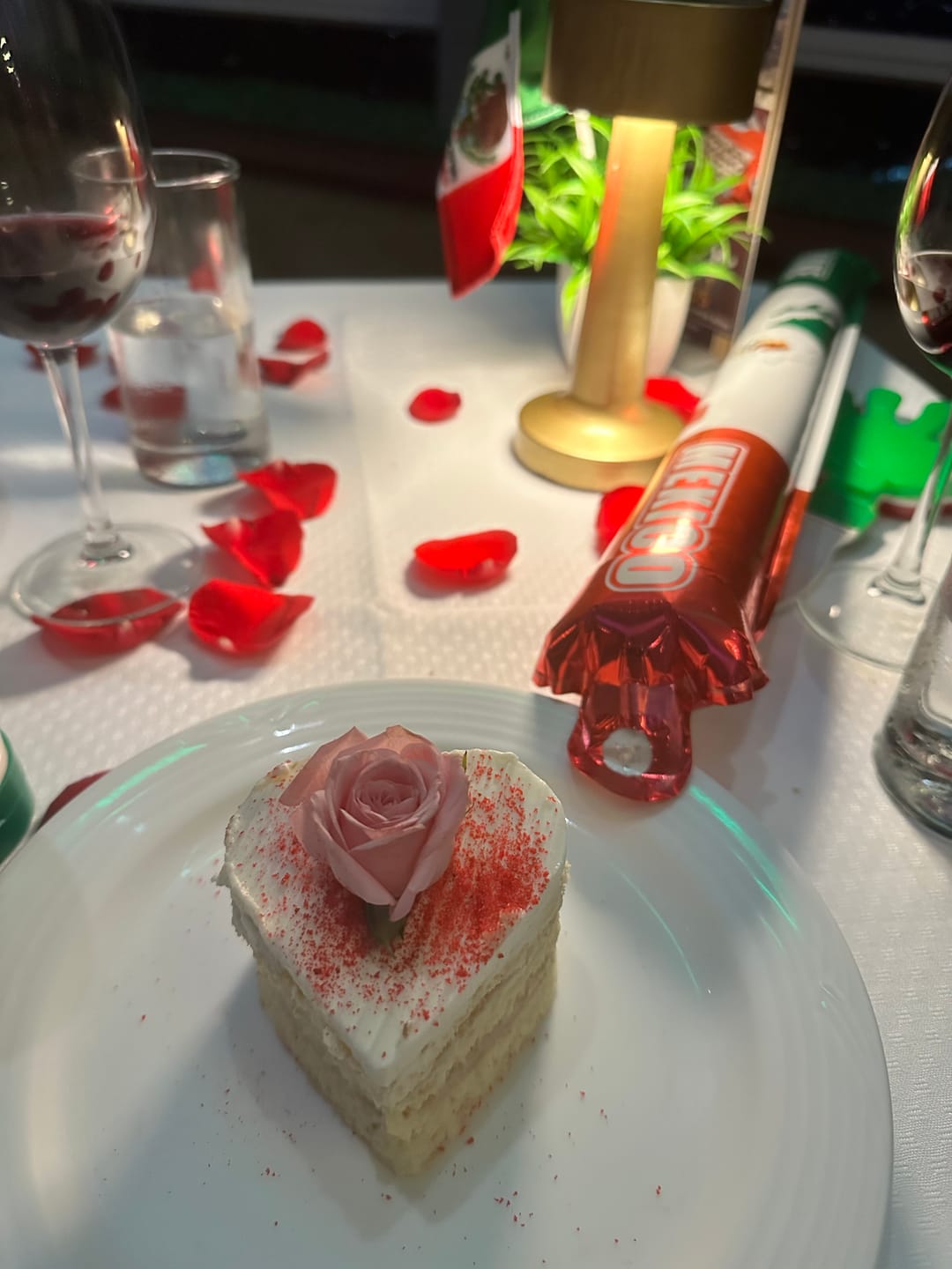 Customer photo review of Cena Romántica Mes Patrio