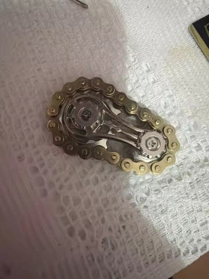 Customer photo review of Fahrradketten Finger Spinner Zappelspielzeug | Leise Fokushilfe Kinder Zahnrad Design