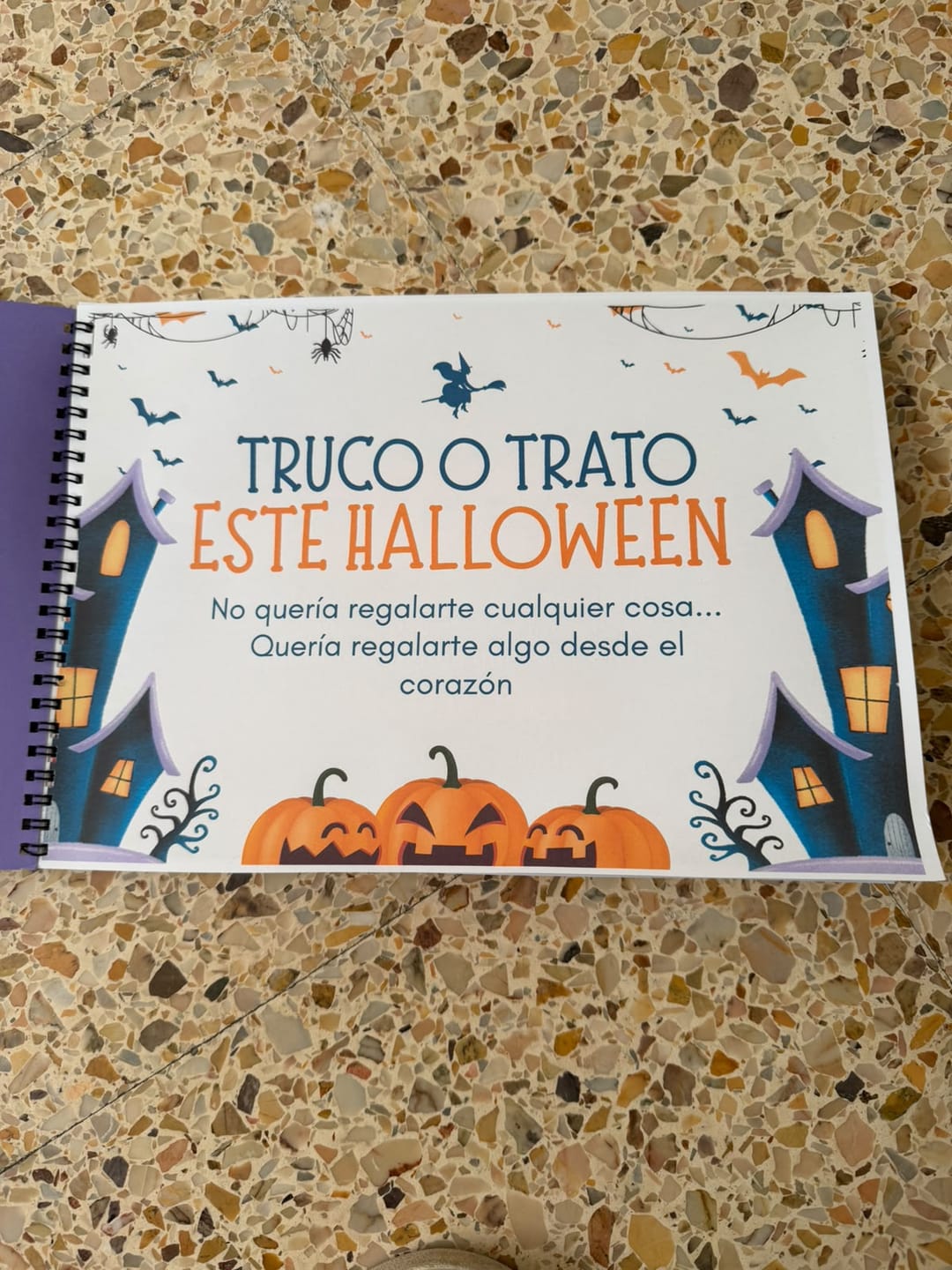 Customer photo review of Álbum Imprimible Halloween