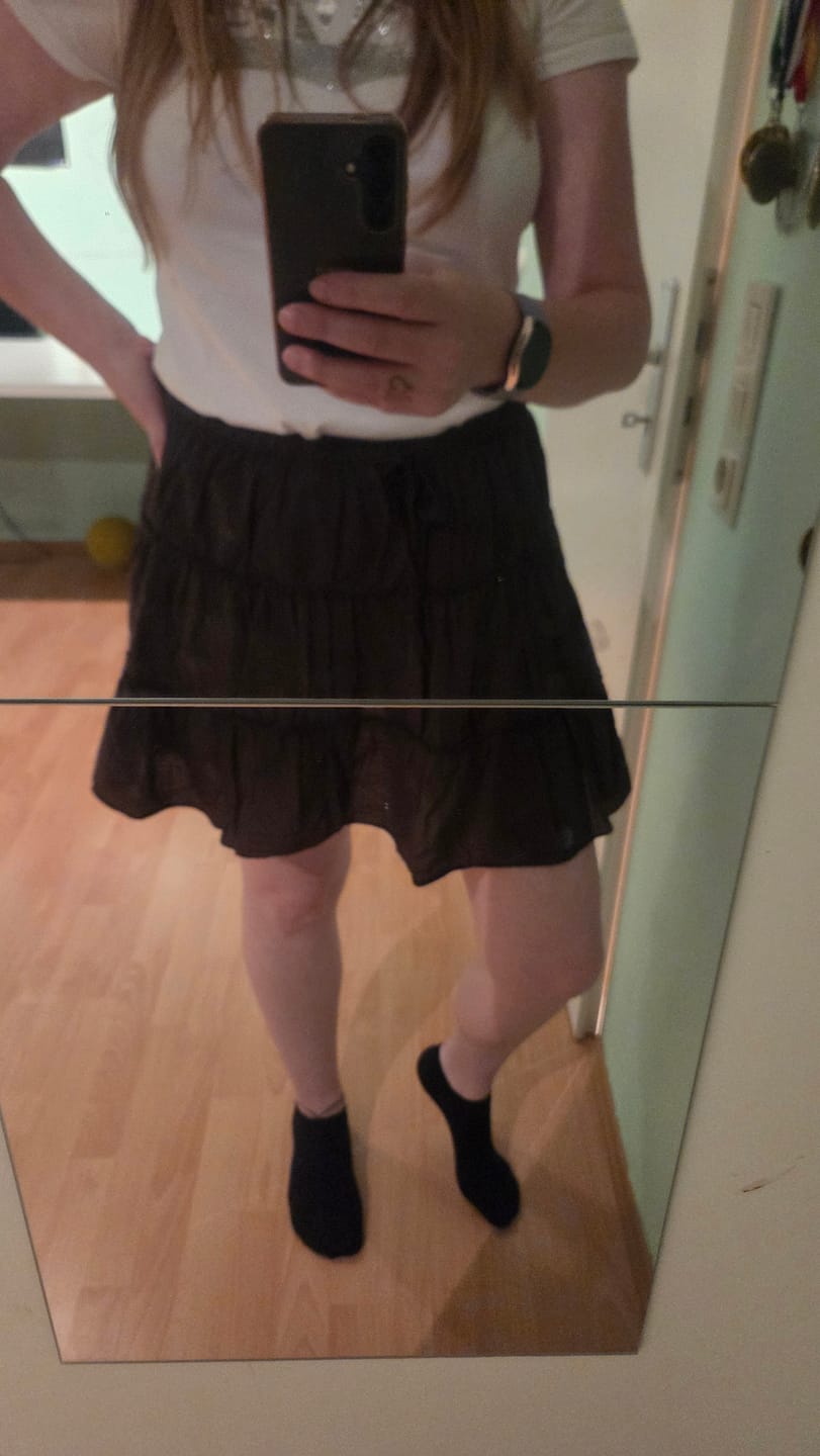 Customer photo review of Rock mit integrierter Shorts COTTON GIRL dunkelbraun