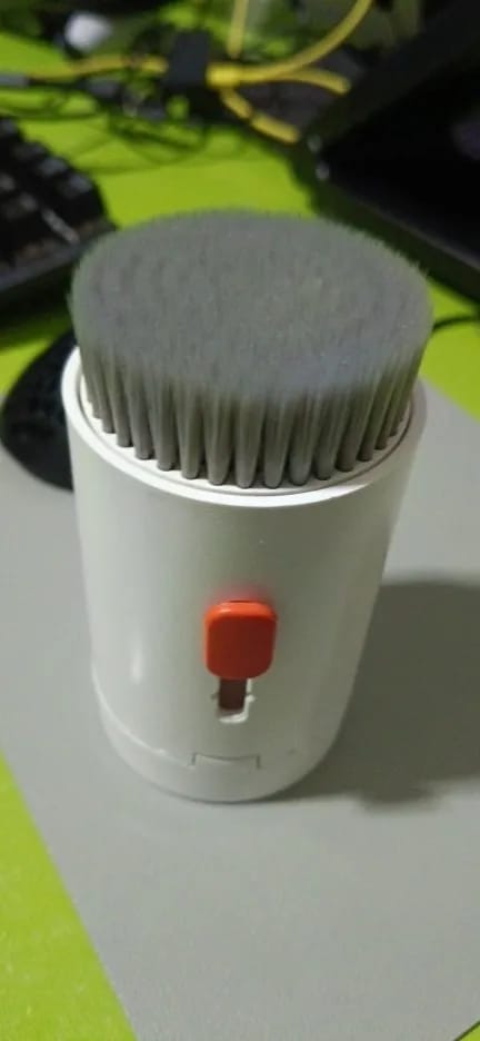 Customer photo review of 20 in 1 Electronic Cleaning Kit, Multi-Purpose Device Cleaner Cleaning Kit for Laptop