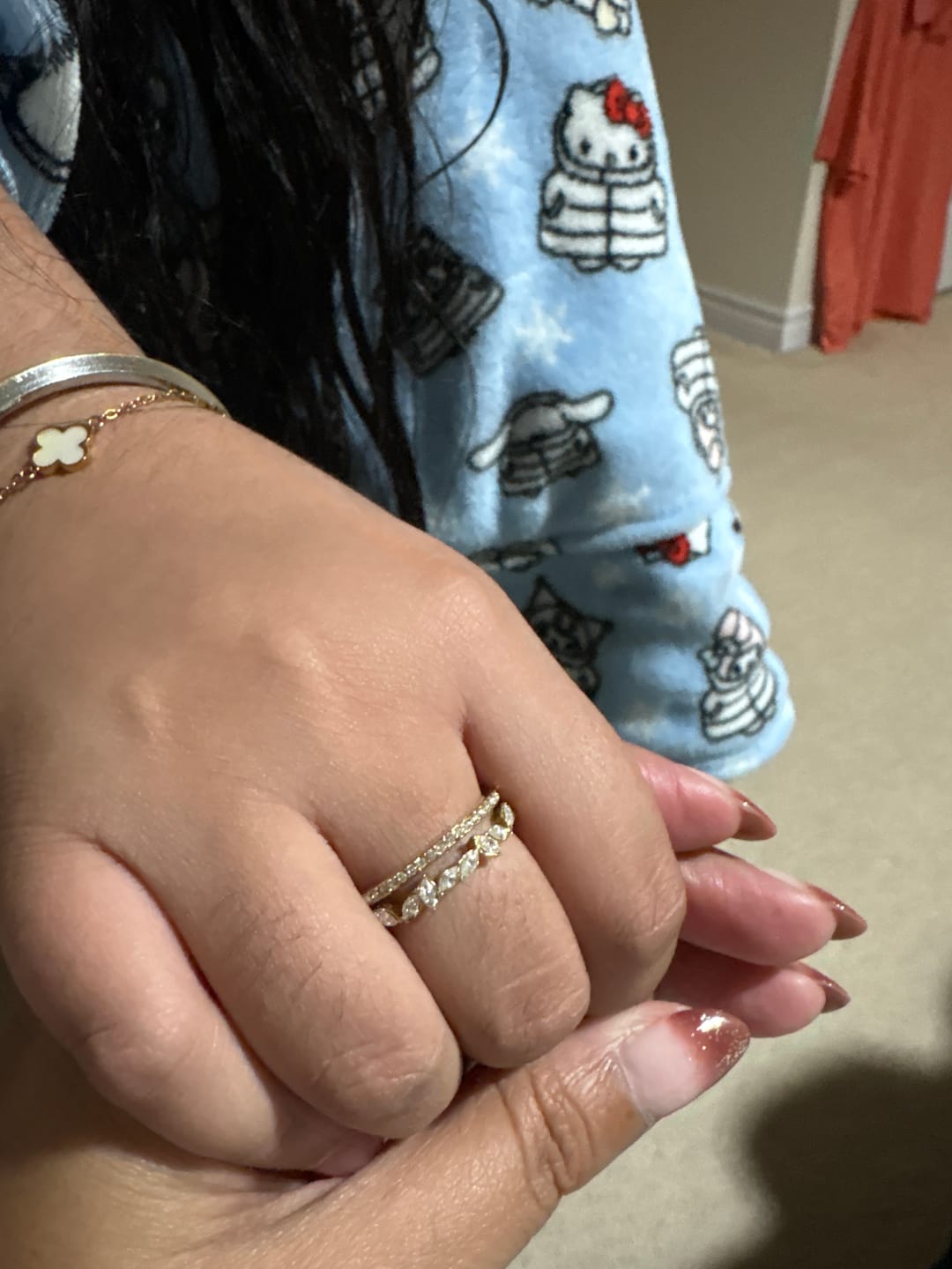Customer photo review of 18K Gold Mia Crystal Ring
