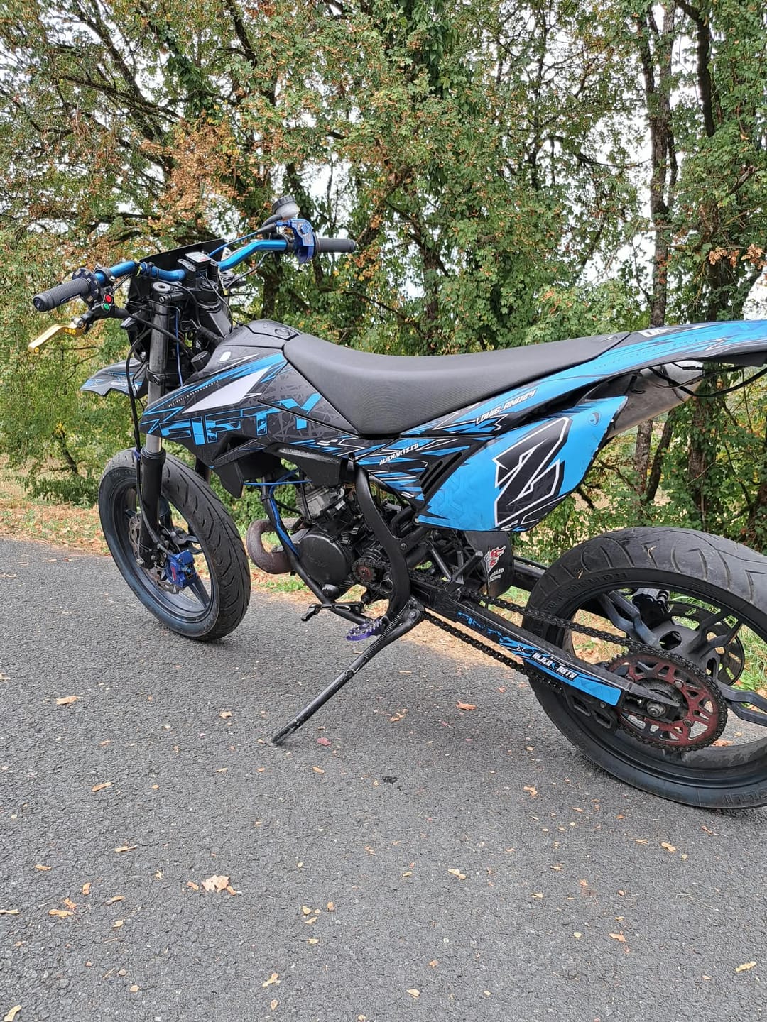 Customer photo review of KIT DECO FIFTY X ALIENARTS BLEU PERSONNALISABLE