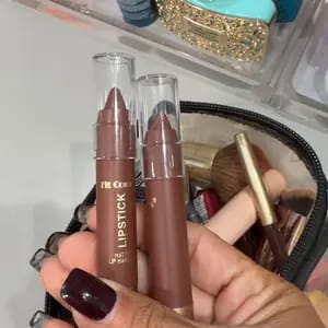 Customer photo review of Lunga Durata Rossetto Opaco Set 6 Pezzi Resistente All’Acqua