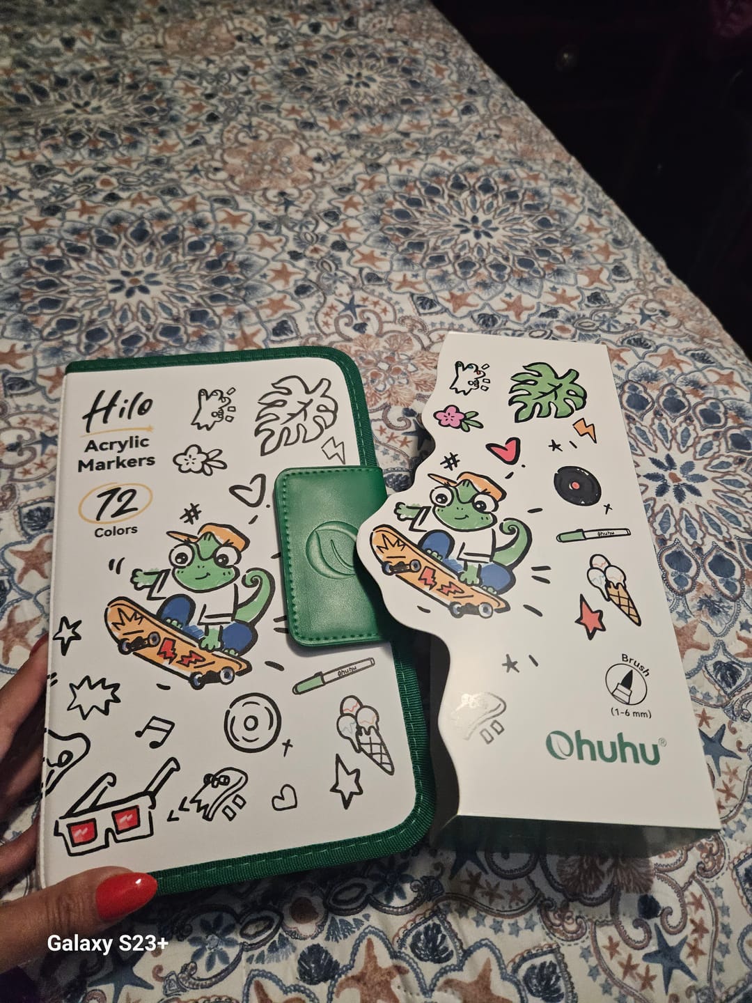 Customer photo review of Ohuhu Hilo Series Direct-ink Acrylic Paint Markers
