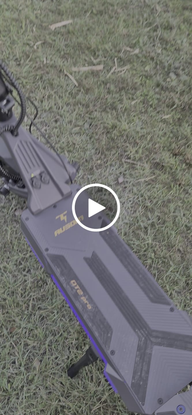 Customer video review of Ausom DT2 Pro Dual Motor E-scooter