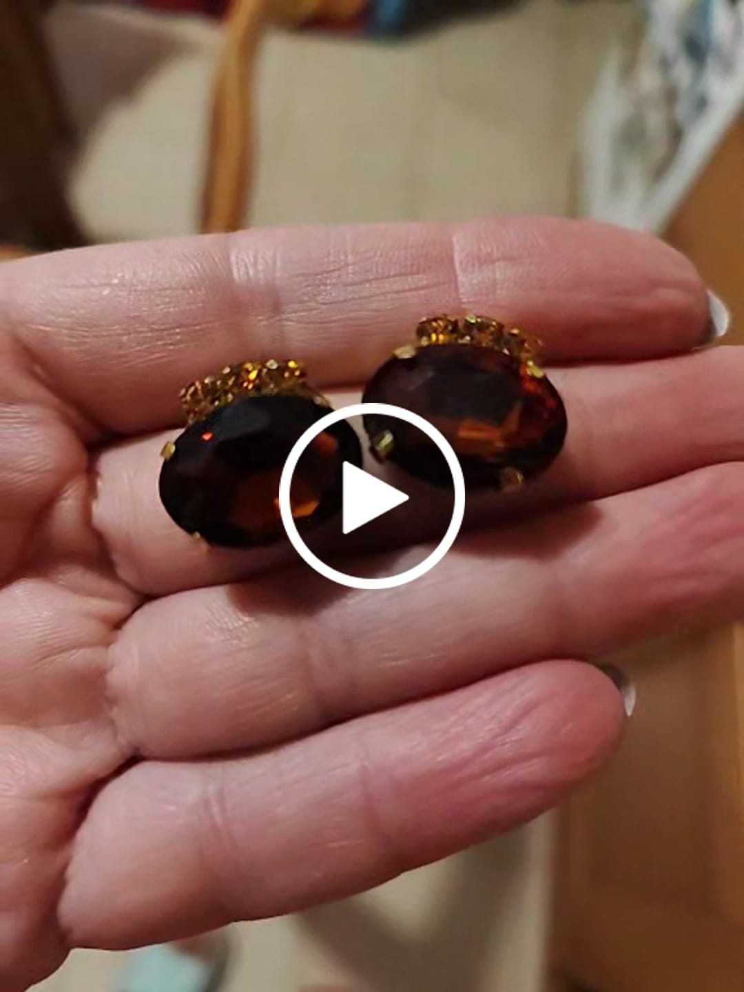 Customer video review of Clic Clac - Marroncina (Orecchini)