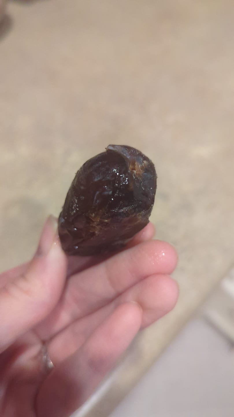 Customer photo review of Organic Rutab Medjool Date Snack Packs