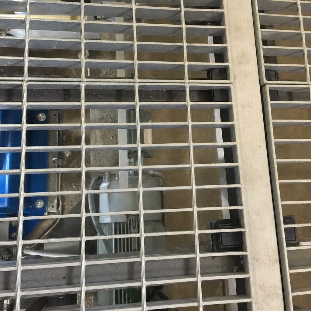 Customer photo review of Grating Feet Insert 500mm Spacing for Mesh Grating