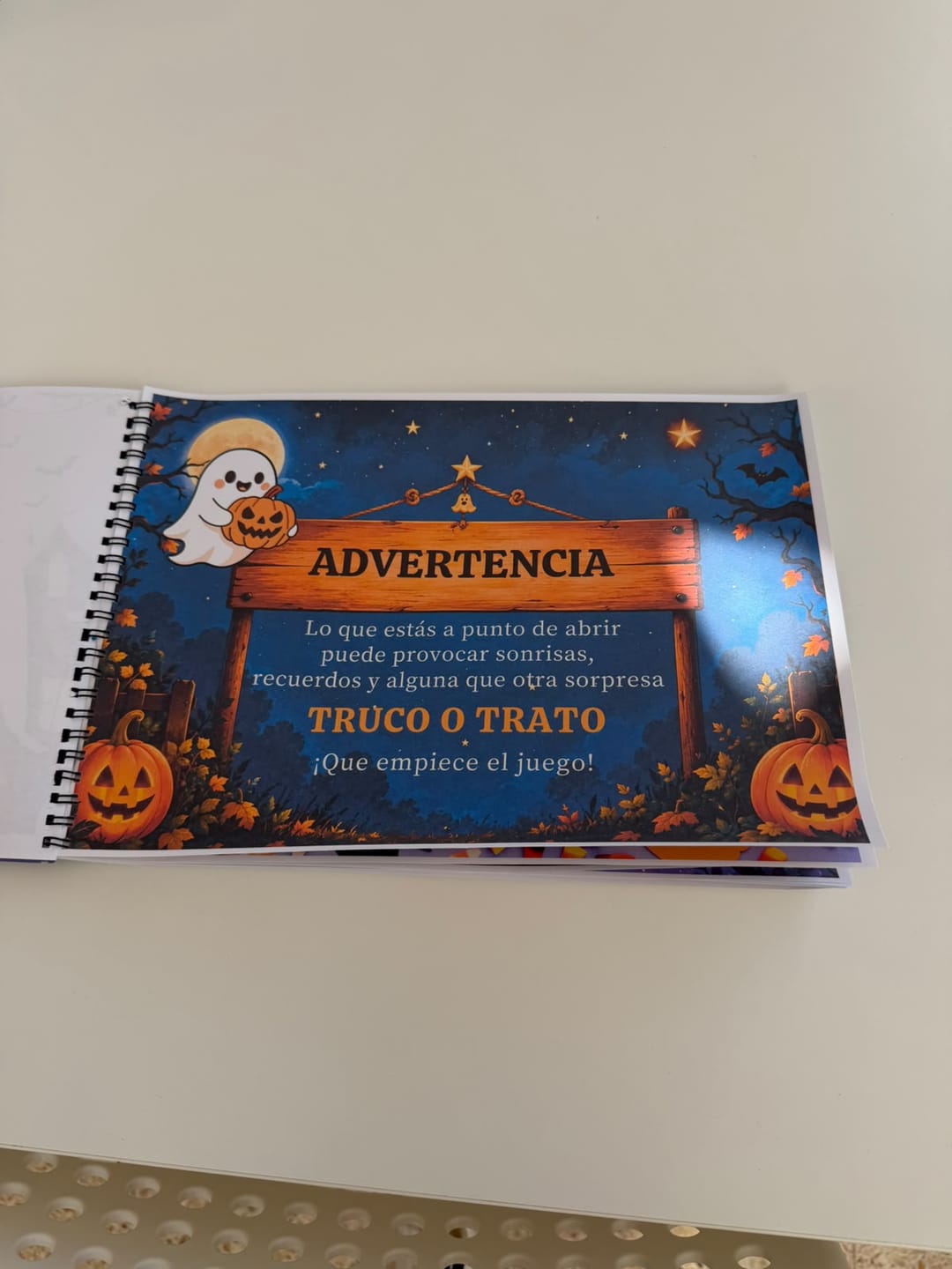 Customer photo review of Álbum Imprimible Halloween
