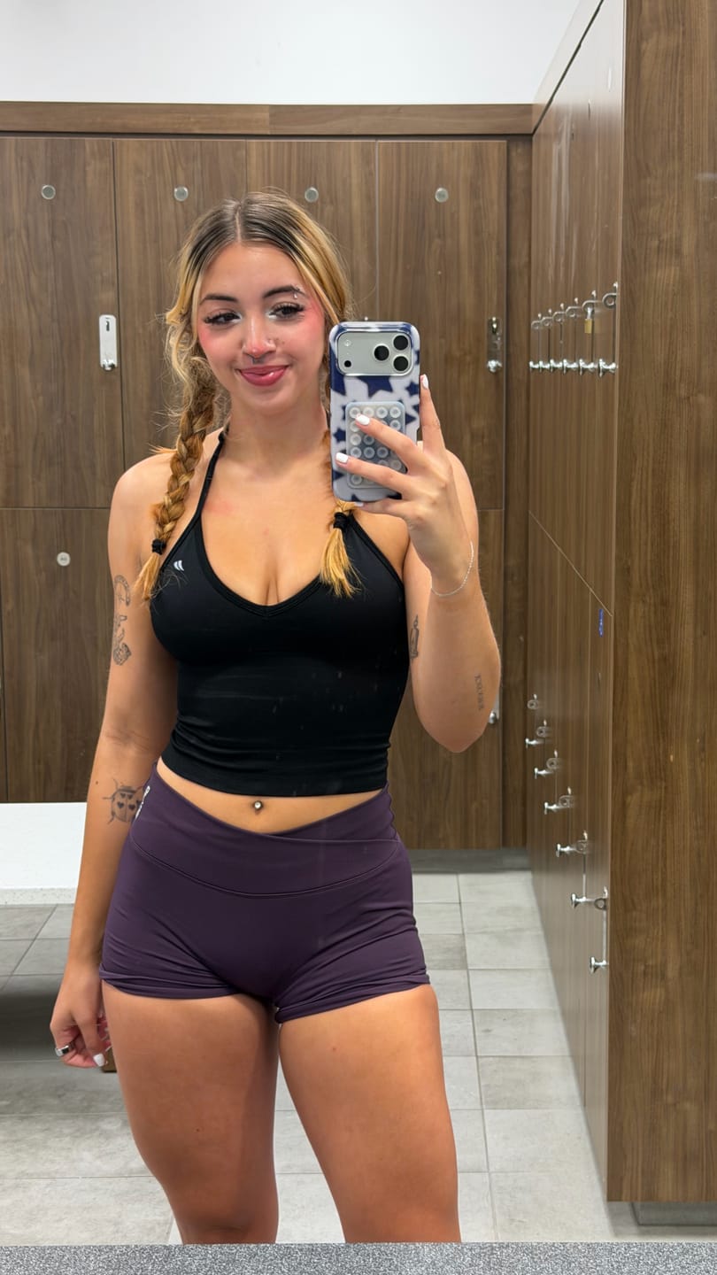 Customer photo review of W4347 Pulse Seamless Halter Tank