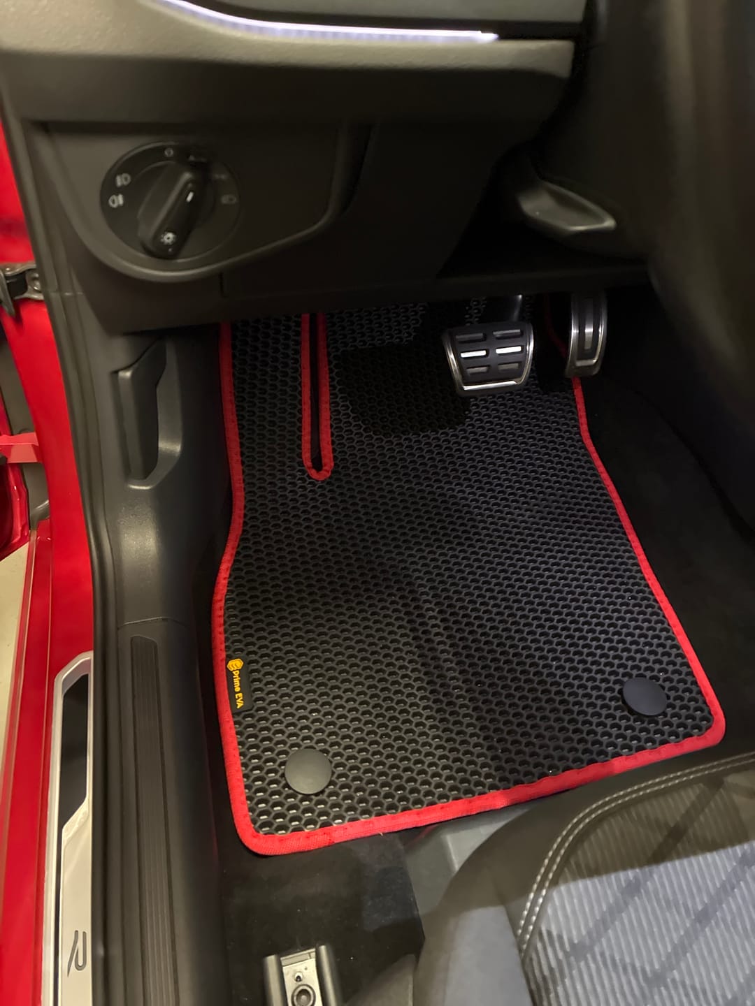 Customer photo review of Auto Fußmatten nach Maß - Vorne