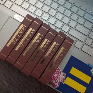 Customer photo review of Lunga Durata Rossetto Opaco Set 6 Pezzi Resistente All’Acqua