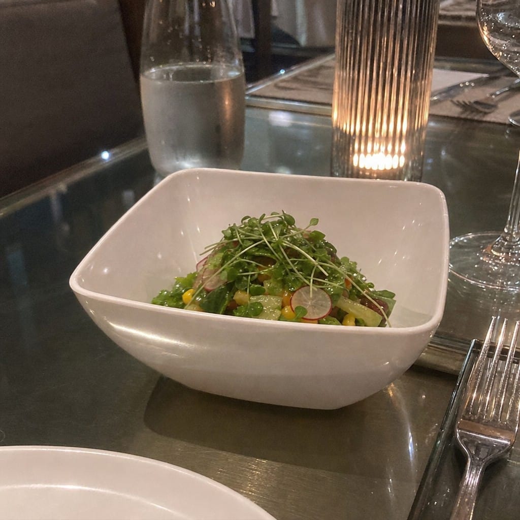 Customer photo review of Curved Bowl 8 inch White Melamine for Table Settings