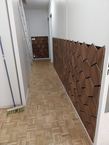 Customer photo review of Panneaux Hexagone Bois Acoustique Noyer 66 x 78 CM