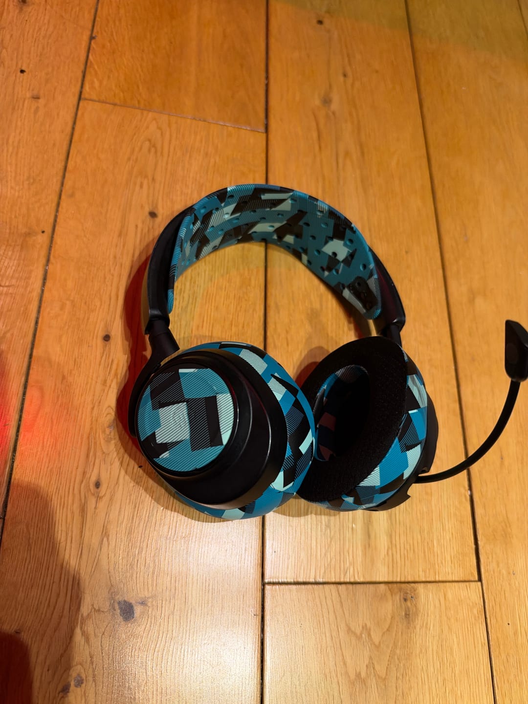 Customer photo review of Arctis Nova Pro Wireless, Nova Elite & Nova Pro Omni Earpads - WC FreeZe Cooling Gel