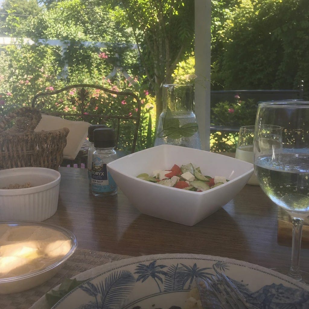 Customer photo review of Curved Bowl 11 inch White Melamine for Table Settings