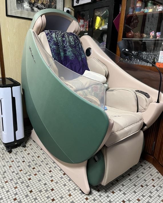 Customer photo review of uDream·AI Well-Being Massage Chair | Advanced AI Massage Chair