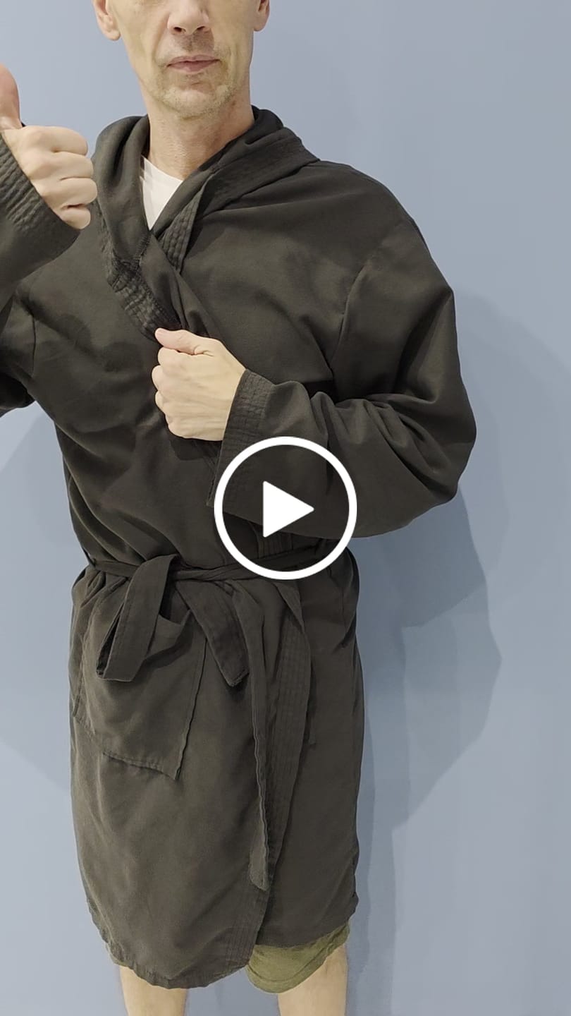Customer video review of Accappatoio Microfibra Uomo e Donna Nero