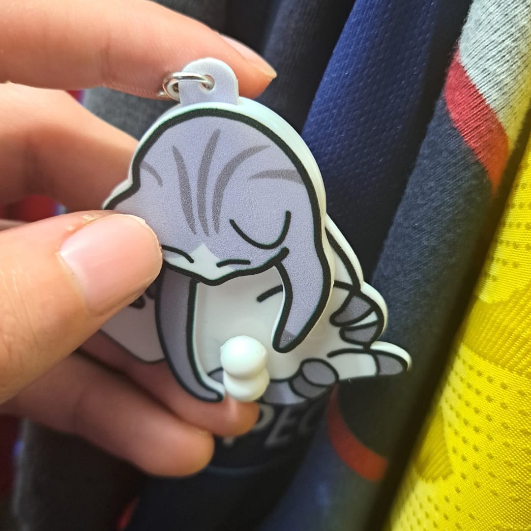 Customer photo review of Mischief Cat - Interactuve Cat Keychain