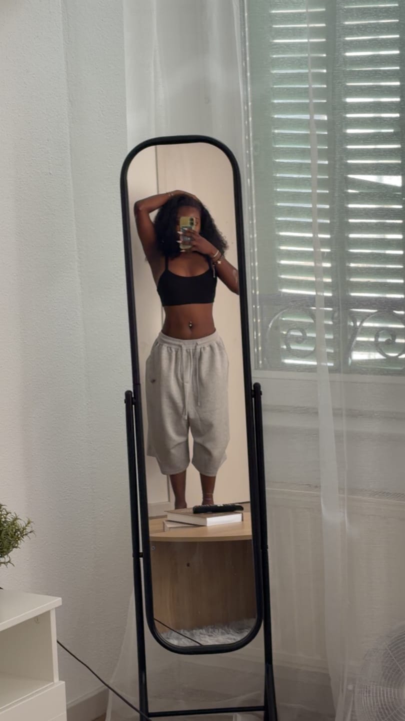 Customer photo review of Aelfric Eden Wrinkle Longline Shorts