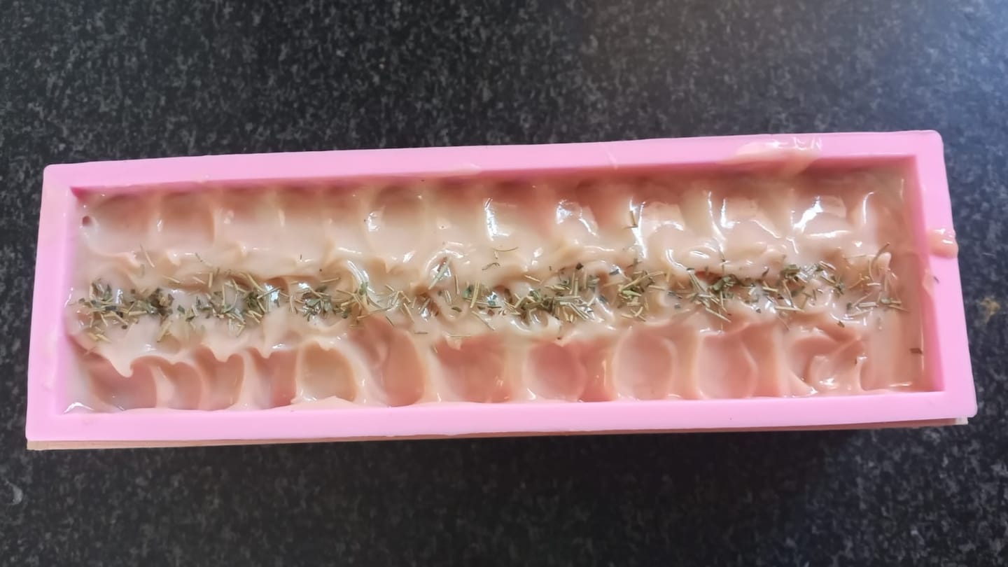 Customer photo review of Organic Rosemary Verbenone Essential Oil - Refreshing and Skin Revitalizing