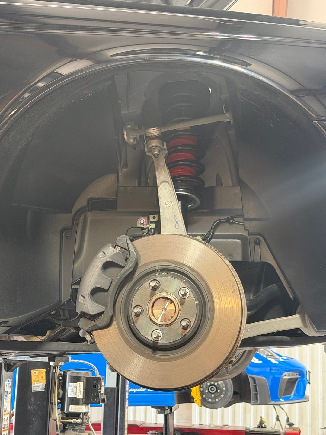 Customer photo review of 2004-2009 Jaguar XJ8 4 Wheel Air Suspension Conversion Kit with Light Fix Module (JA14FM)