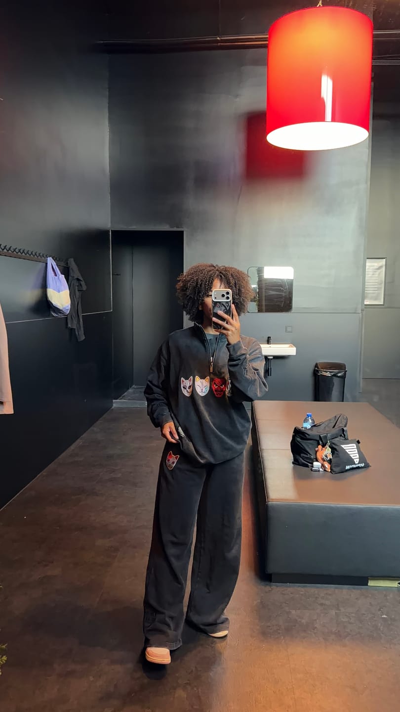 Customer photo review of 5197 - Demon Slayer: Kimetsu no Yaiba - Quarter Zip