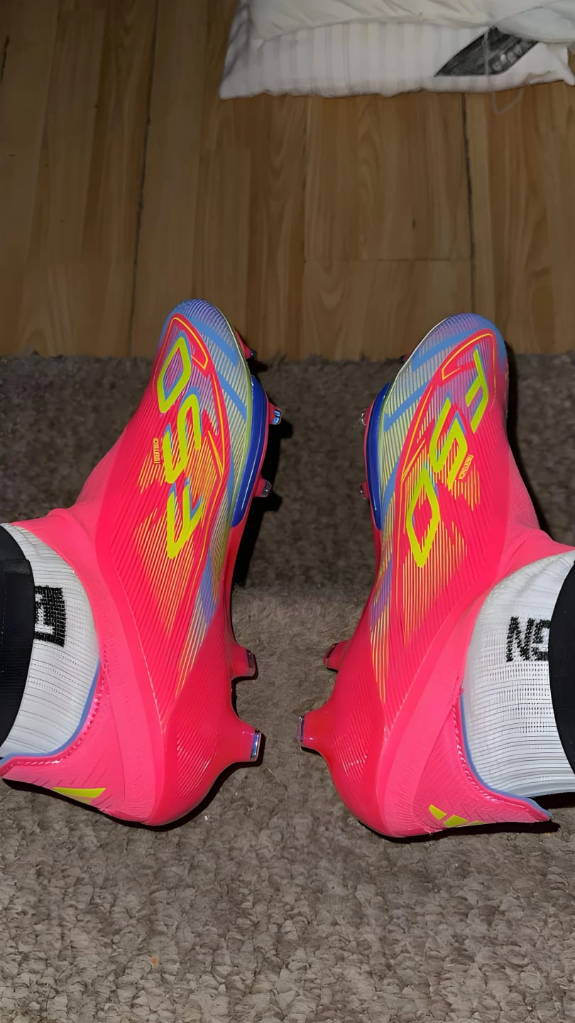 Customer photo review of F50 Elite Laceless FG Mystic Victory