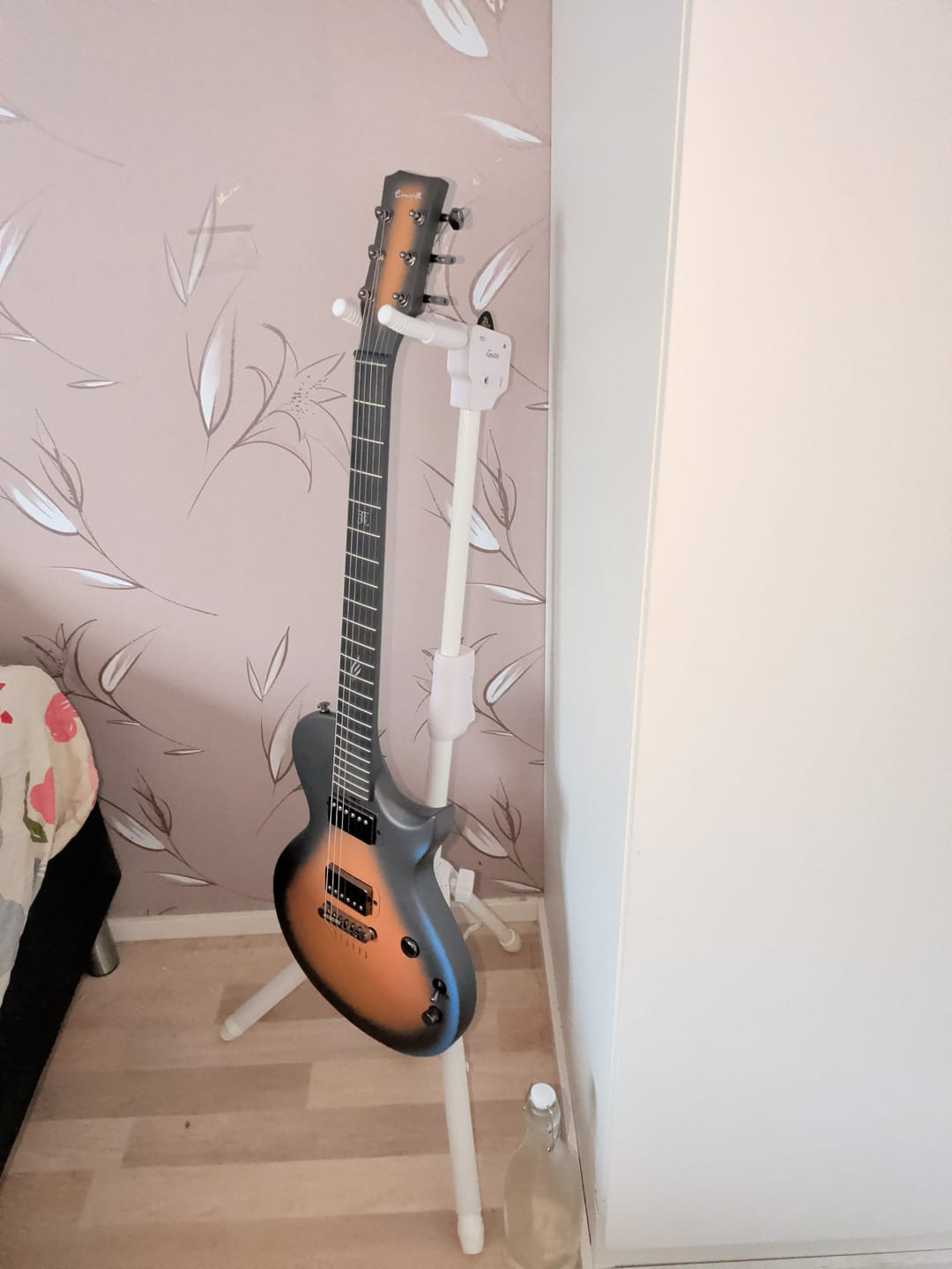 Customer photo review of Enya EGS1 Auto-Lock Stand