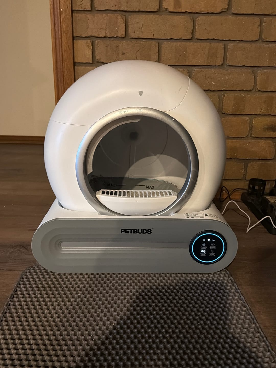 Customer photo review of Petbuds™ Pro 2026 Automatic Self-Cleaning Litter Box