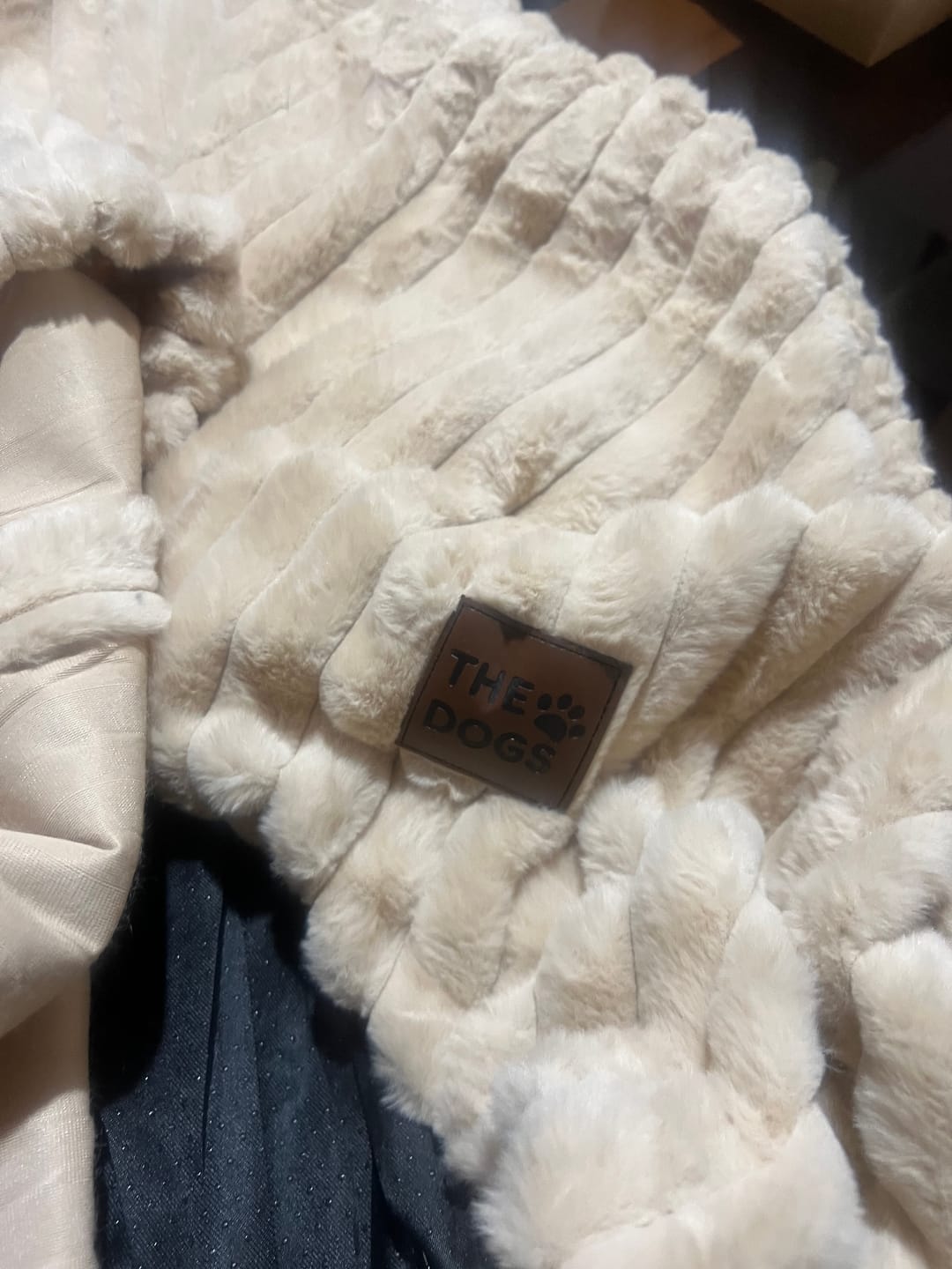 Customer photo review of Luxury Edition: Cama Anti-Estrés THE DOGS