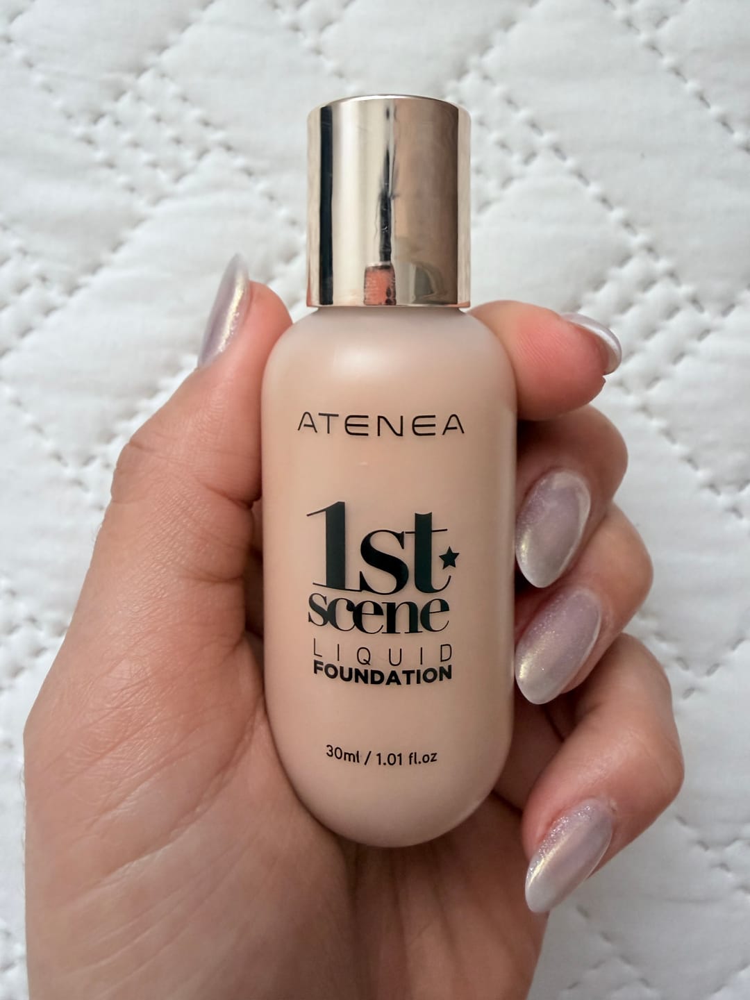 Customer photo review of BASE DE MAQUILLAJE LÍQUIDA 1ST SCENE