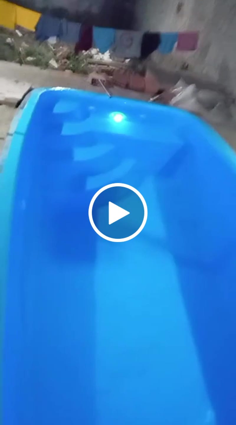 Customer video review of Kit Luminárias de Piscina RGB - Sem Fio Com Controle Remoto