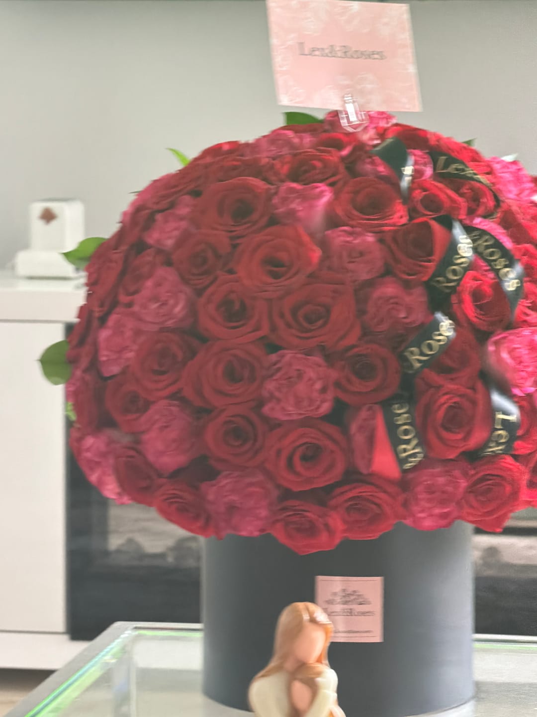 Customer photo review of Red & Hot Pink Roses - HatBox