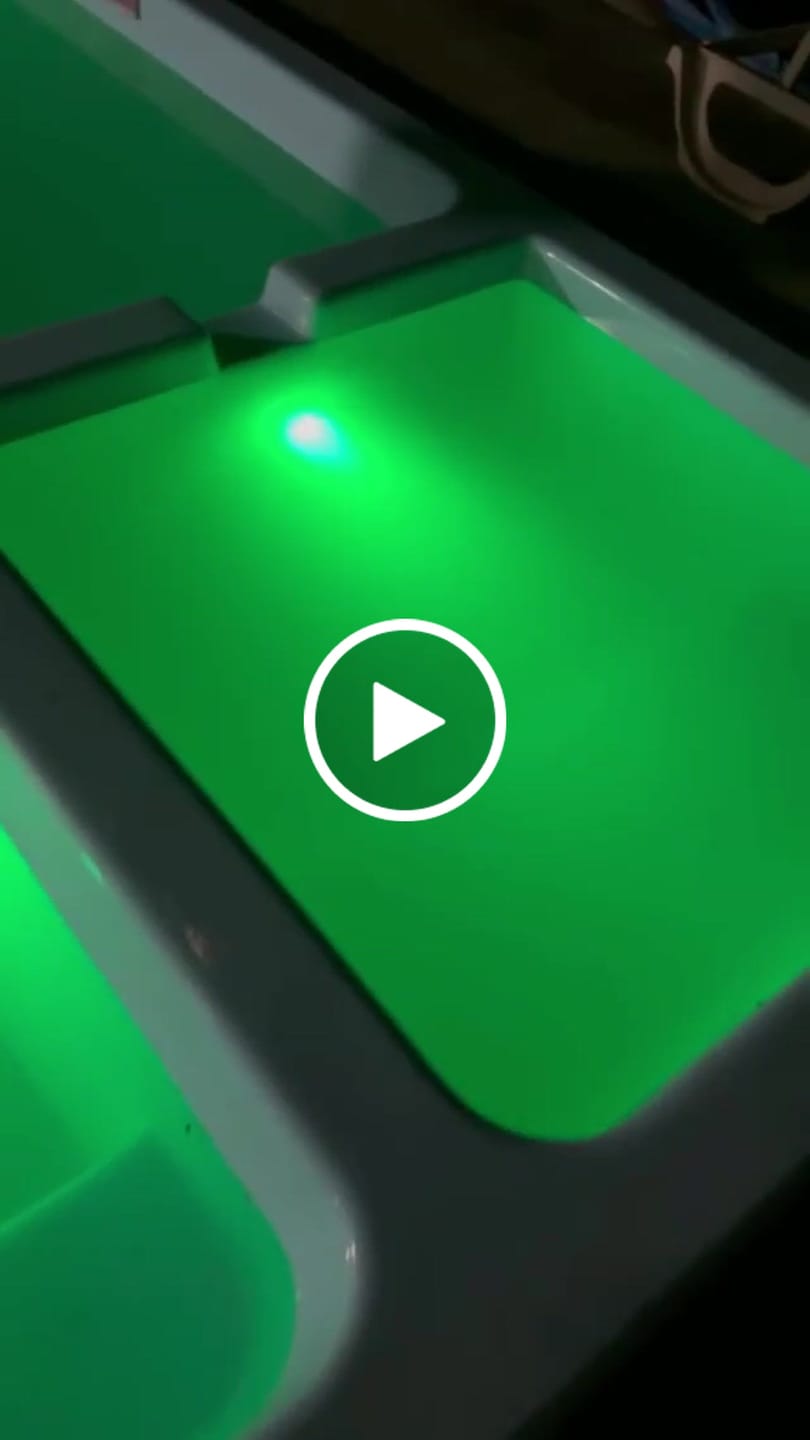 Customer video review of Kit Luminárias de Piscina RGB - Sem Fio Com Controle Remoto