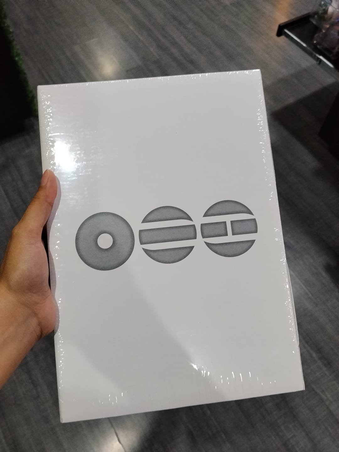 Customer photo review of BTS - ARIRANG 5TH ALBUM LIVING LEGEND VER